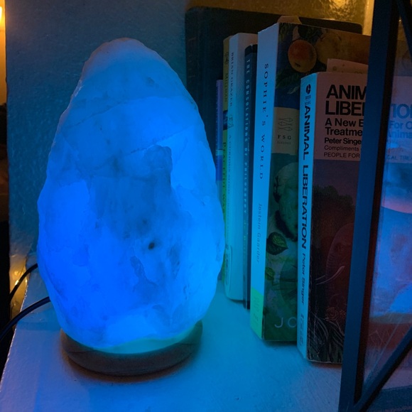 Changing Color Salt Lamp - Picture 7 of 14
